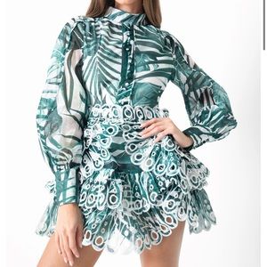 BRAND NEW/UNWORN: GREEN TROPICAL DRESS